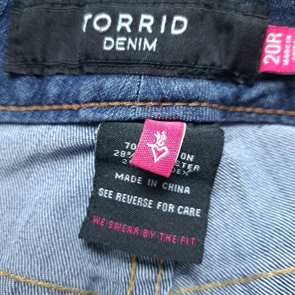 Torrid Medium Wash Skinny Jeans - Picture 5 of 6